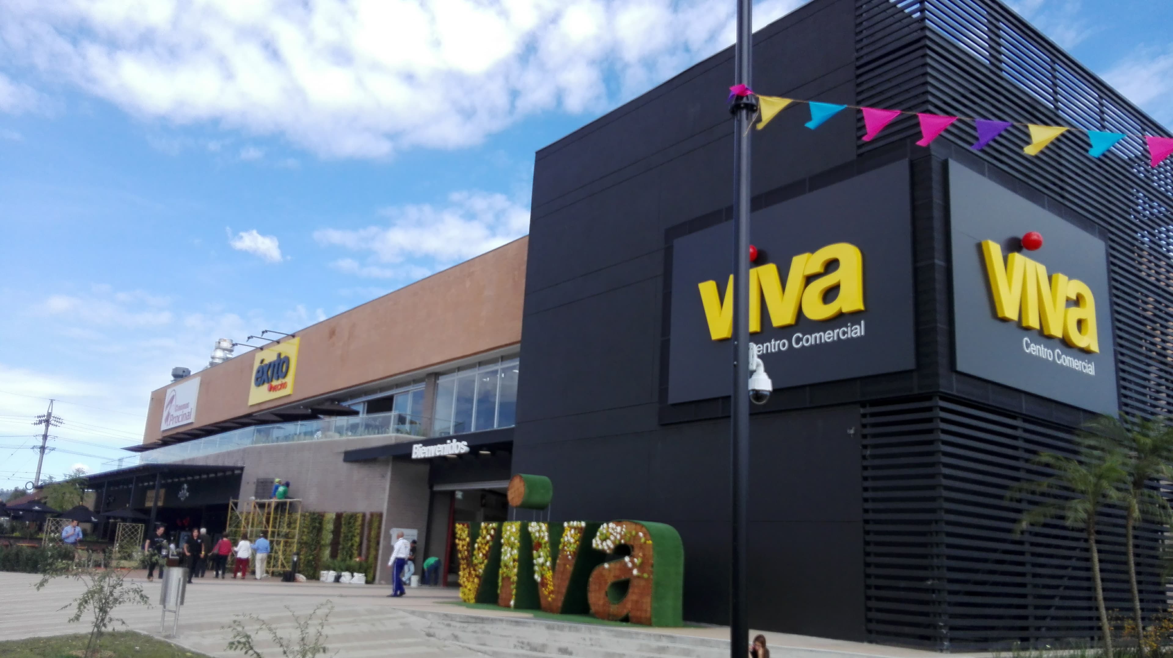 Adecuaciones en el Centro Comercial  Viva