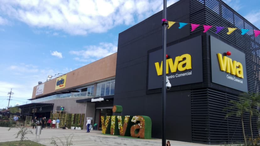 Adecuaciones en el Centro Comercial  Viva